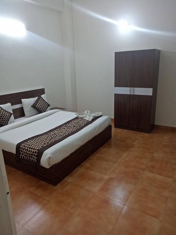 Hotel Nathu Palace Нью-Делі Екстер'єр фото